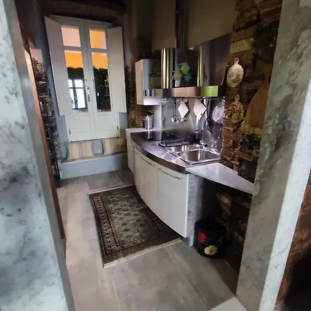 Holiday home Bilocale Stile Loft Centro Storico Carrara