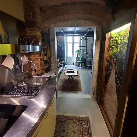 Bilocale Stile Loft Centro Storico Carrara